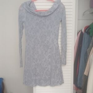 Wild Fable Light Gray Floral Long Sleeve Dress